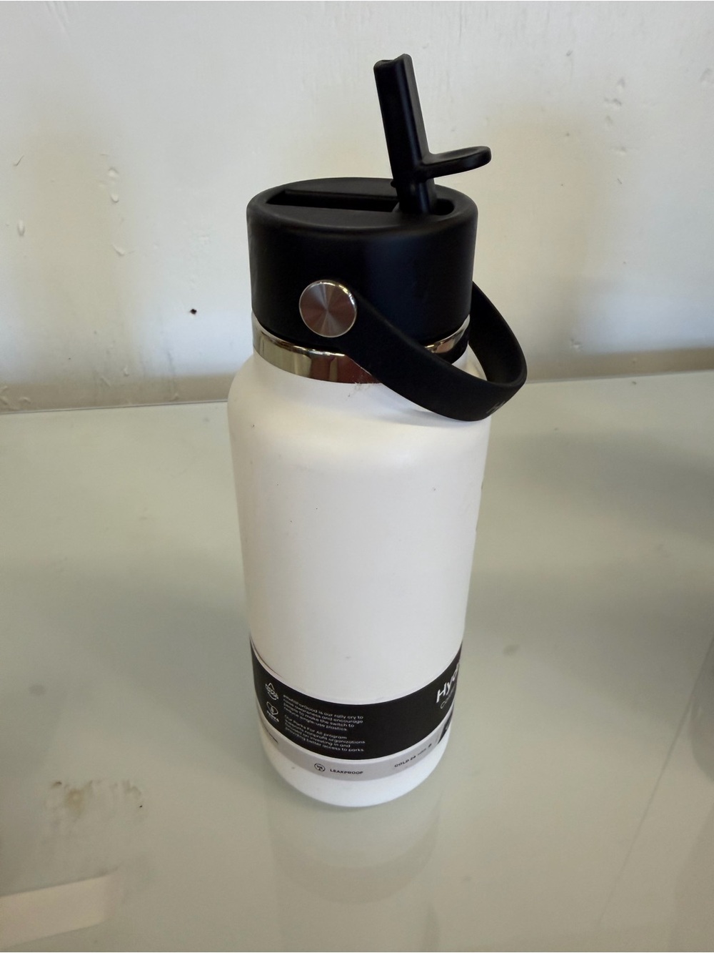 Hydro Flask White Water Bottle with Black Lid and Handle 32 oz